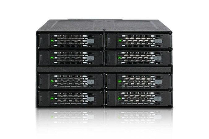 Backplane IcyDock 8x6,3cm SATA/SAS in 1x5,25" SSD/HDD 5-15mm retail
