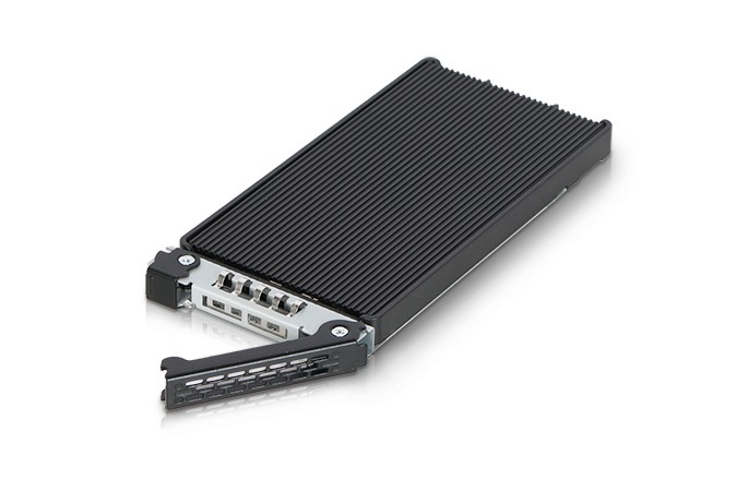 Icy Dock MB834TP-B Boîtier de disques de stockage Enceinte ssd
