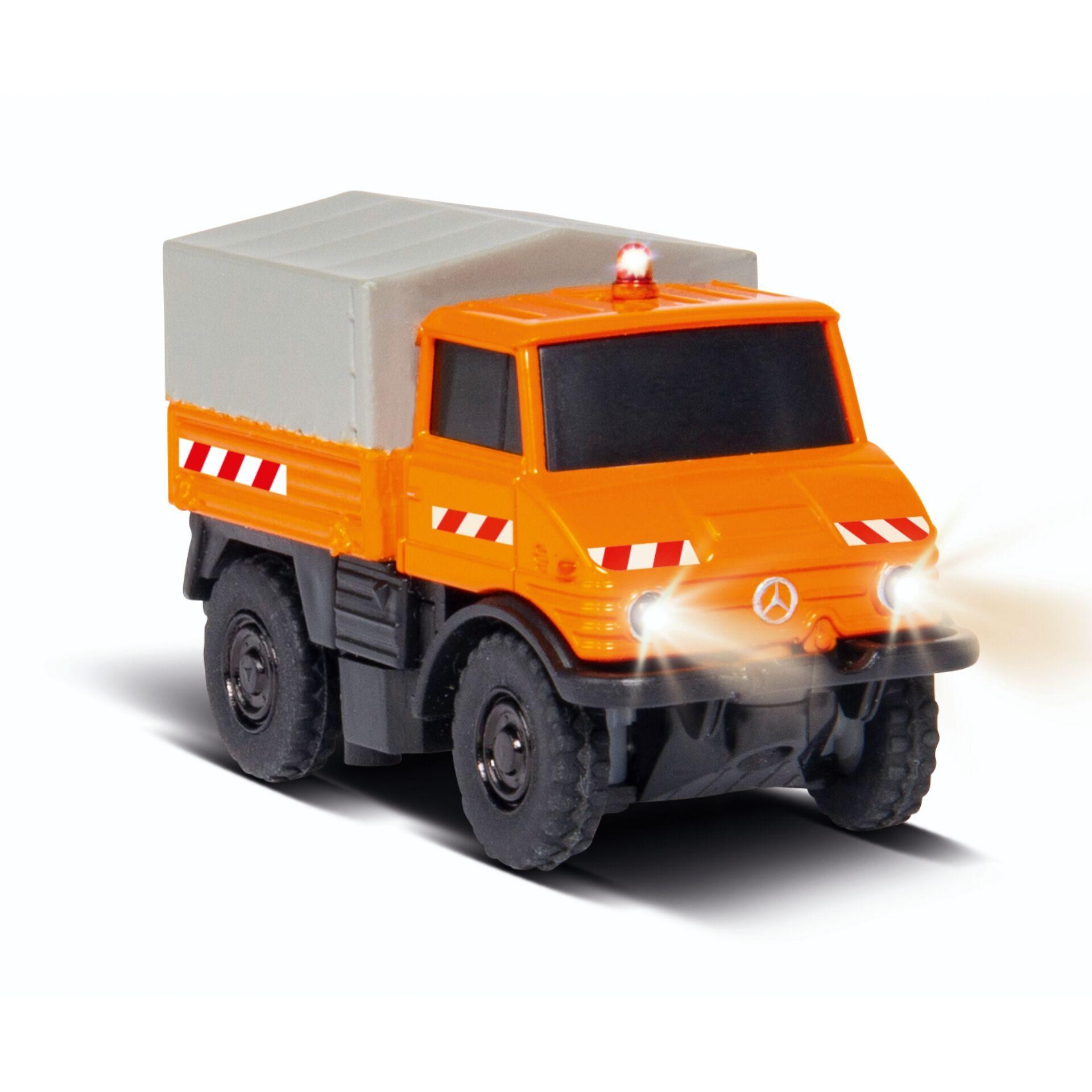 Carson 1:16 Deutz-Fahr Traktor 8280 TTV 100% RTR