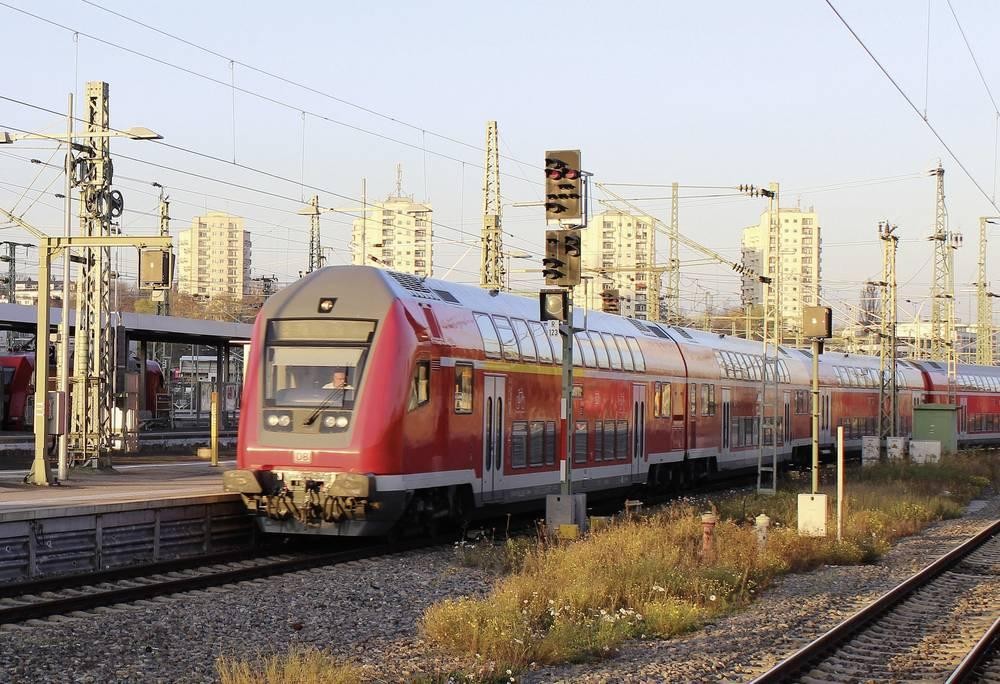 Piko H0 58805 H0 Doppelstockwagen der DB AG Steuerwagen 2. Klasse