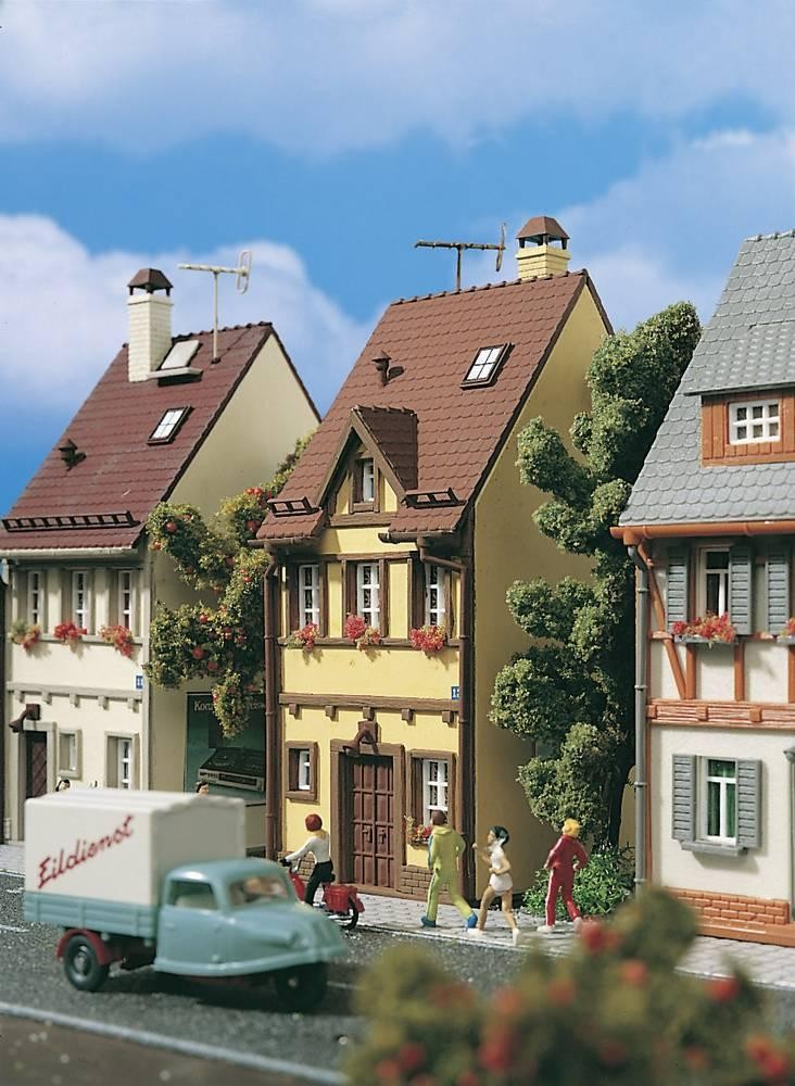 Vollmer 43671 H0 Wohnhaus Bahnhofstraße 13