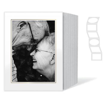 Artikelbild des Artikels “1x125 Daiber Endlospassepartouts 13x18 weiss/Goldlinie “