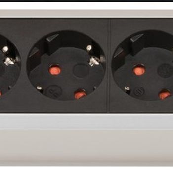 Immagine del prodotto “Brennenstuhl 1391030610 presa multipla con Schalter argento-nero Schutzkontakt 1 pezzo ”